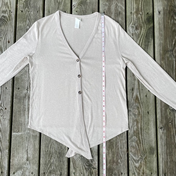 Top: H&M Light Beige Button Down Tie Waist Cardigan - Picture 9 of 11